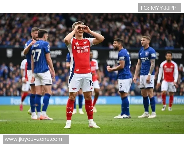 意甲盛宴：尤文图斯狂胜利物浦5-0帽子戏法点燃全场激情